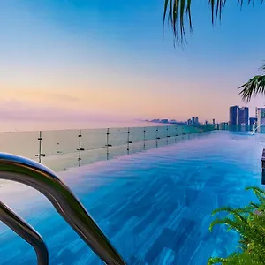 https://peninsula-hotel-danang.dananghotels.net